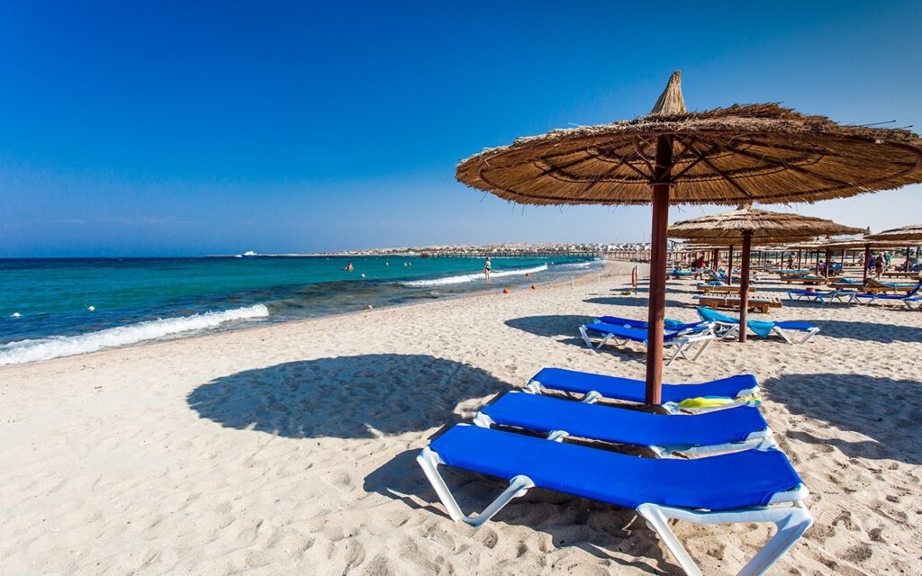 Sharm El Sheikh vs Hurghada: Choosing Your Perfect Egyptian Paradise